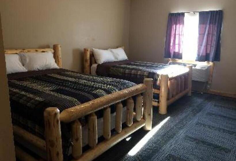 スタンダード４人部屋, Big Horse Inn And Suites