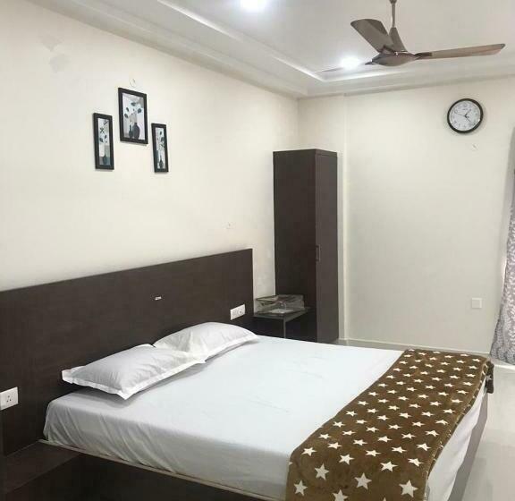 디럭스 룸, Sri Krishna Residency