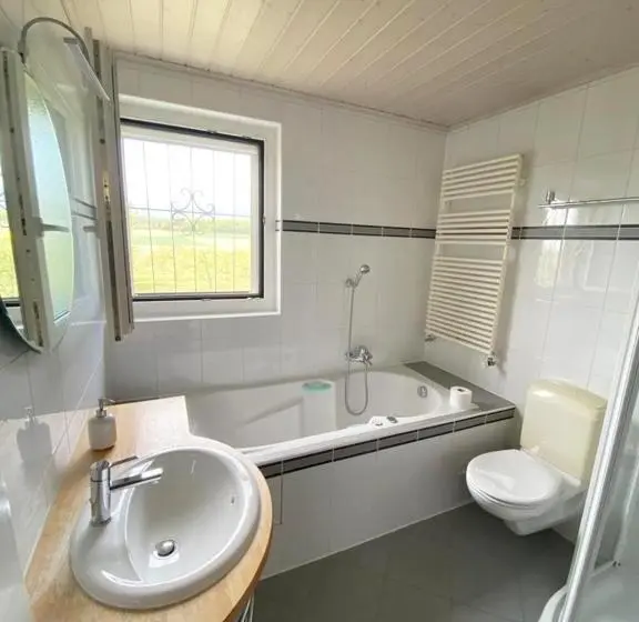シングルデラックスルーム, B&b Domaine En Trembley