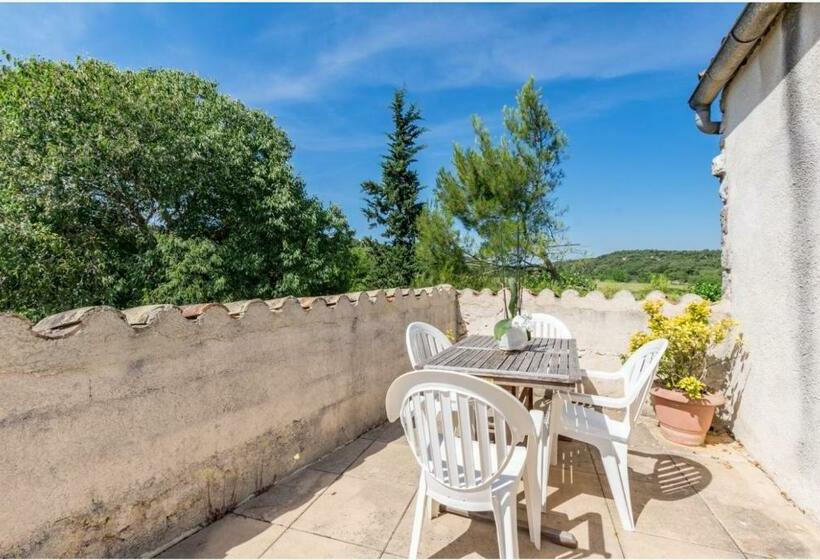 غرفة قياسية مزوَّدة بتراس, Auberge De Saugras