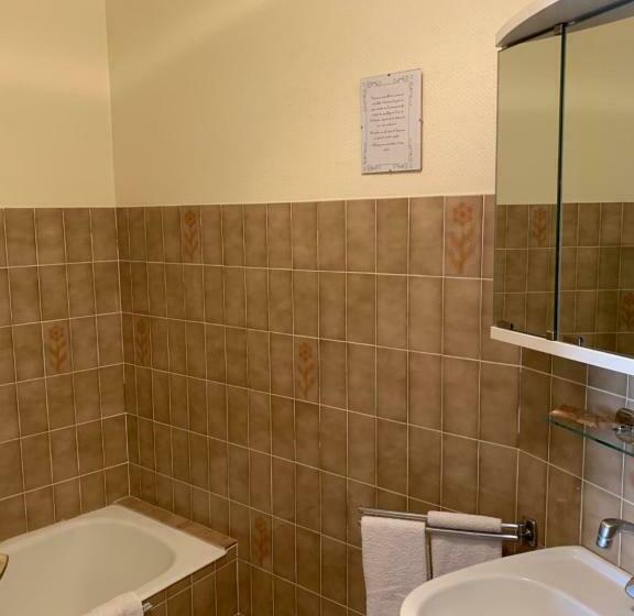 غرفة قياسية مزوَّدة بتراس, Auberge De Saugras