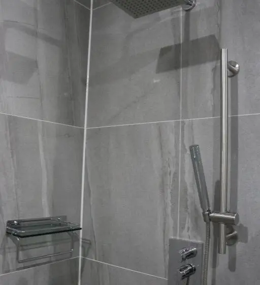 Cameră Standard, Idun