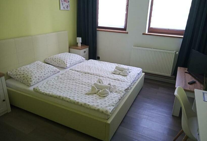 חדר דלוקס, Waldhof