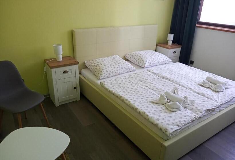 חדר דלוקס, Waldhof