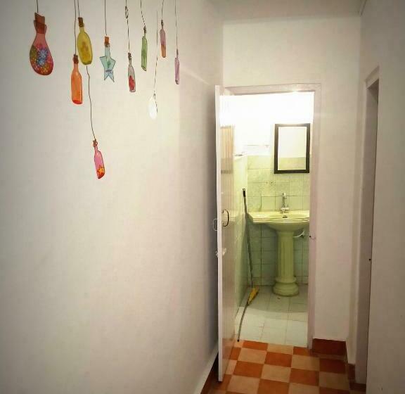 Pat in Cameră Comună, Monkey Mind Hostel