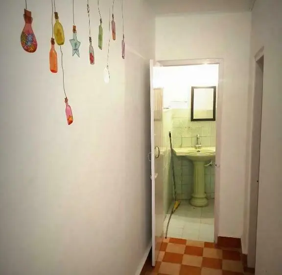 Yatak Paylaşımlı Oda, Monkey Mind Hostel