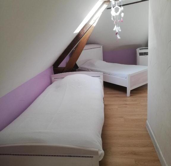 家庭间, La Colline Des Hauts Bocages Vendéens