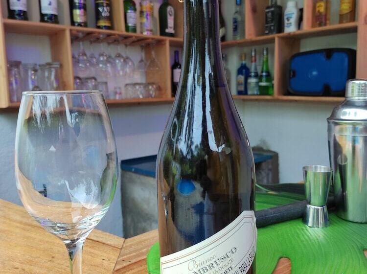 标准间, Manakin Tayrona