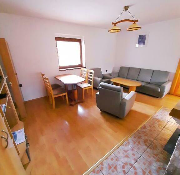 침실 2개 아파트, Apartmány Goral Oravice
