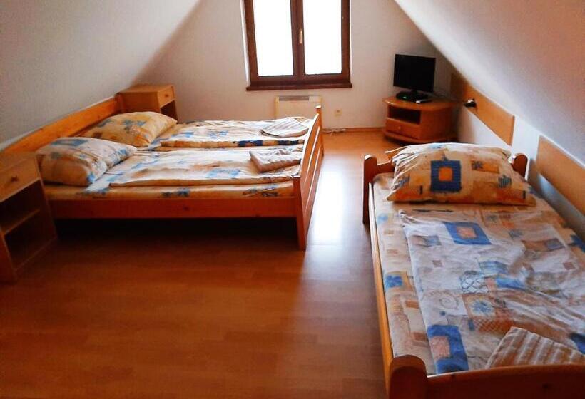 침실 2개 아파트, Apartmány Goral Oravice