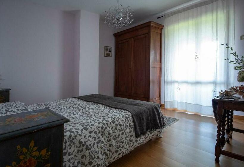 غرفة قياسية مزوَّدة بشُرفة, B&b Pino Cedro