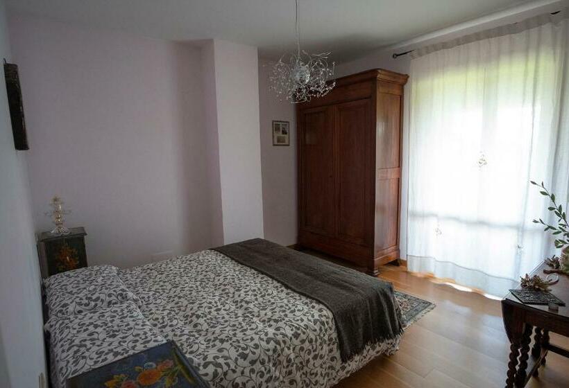 غرفة قياسية مزوَّدة بشُرفة, B&b Pino Cedro