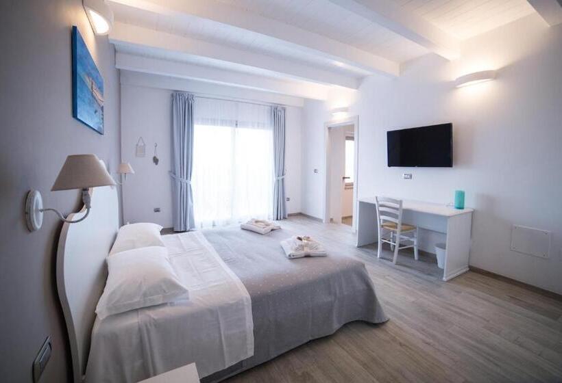 דירת חדר, La Seconda Luna