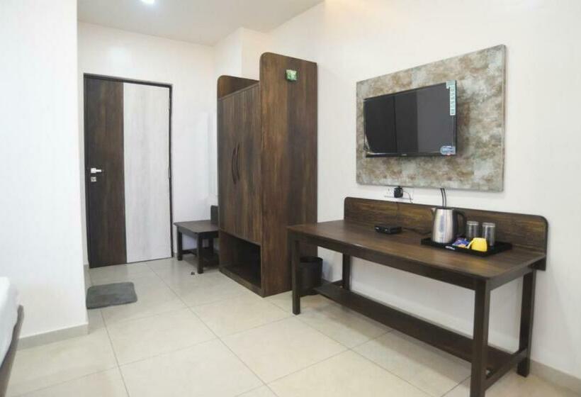 غرفة ديلوكس, Atithi Inn