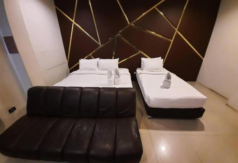 غرفة ديلوكس ثلاثية, Debua Mahasarakham