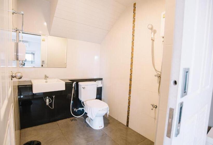 جناح جونيور عائلى, Debua Mahasarakham