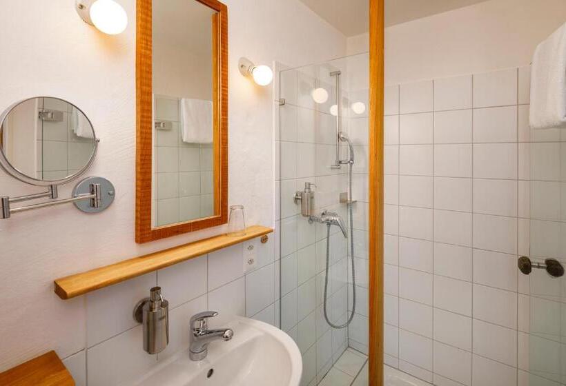 חדר סטנדרט, Restaurant Schiff