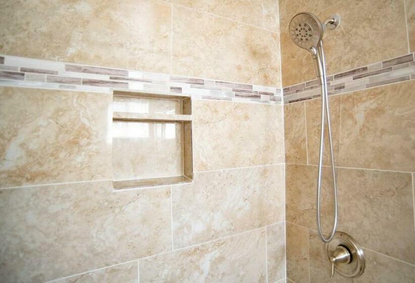 Номер Deluxe, Mt Williamson Motel And Basecamp