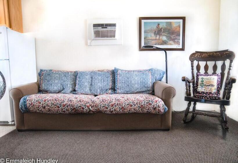 Люкс, Mt Williamson Motel And Basecamp