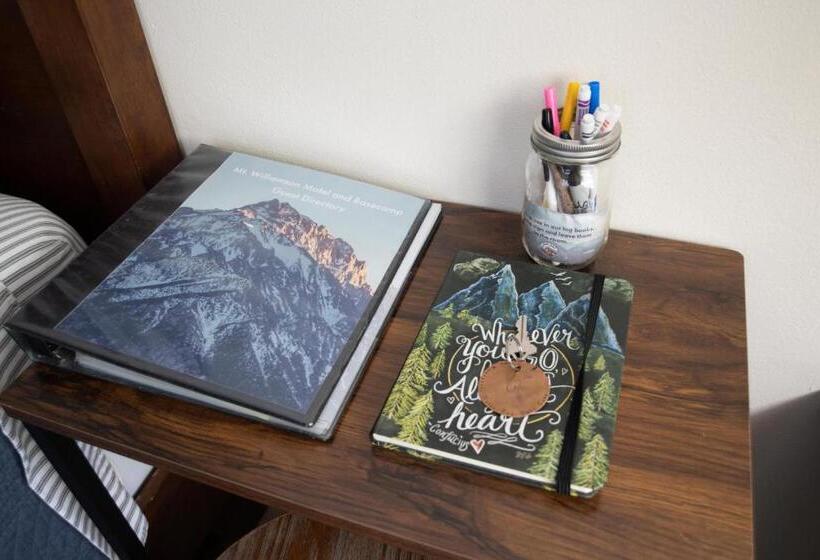 Люкс, Mt Williamson Motel And Basecamp