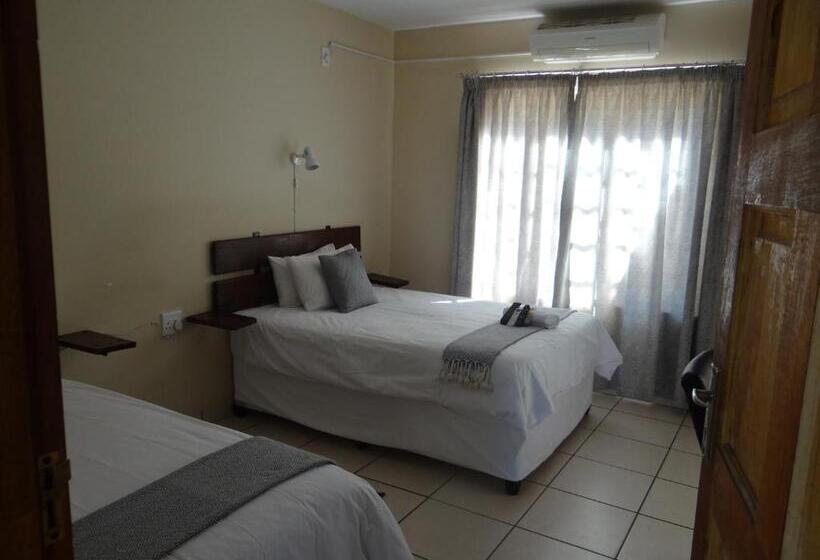 חדר משפחתי, Lepha Guest House