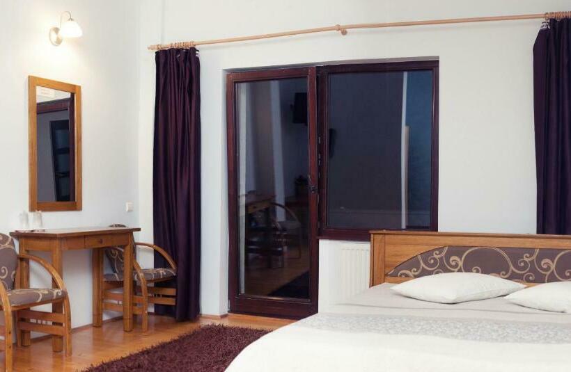 ファミリールーム, Pensiunea Unio