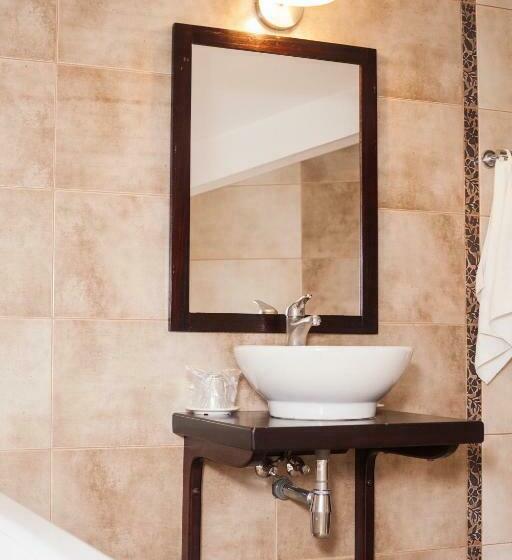 ファミリールーム, Pensiunea Unio