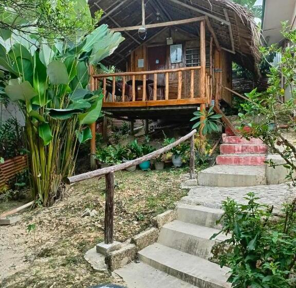 스탠다드 방갈로, Mil's Hillside Tourist Inn