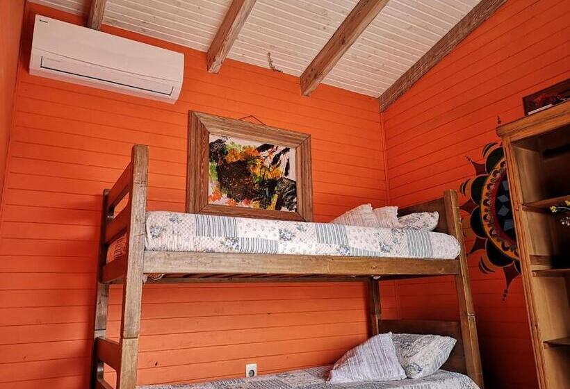 בקתה דלוקס, Octogono Om Shanti