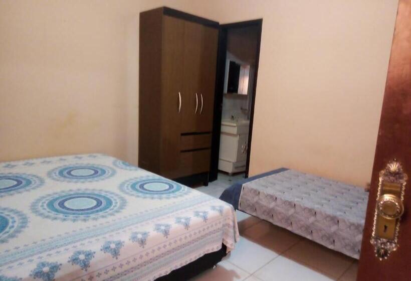 スタンダードトリプルルーム, Pousada Tio Sinhô E Tia Sinhá