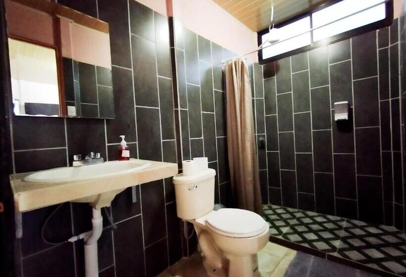 اتاق استاندارد, Hospedaje Luis & Ana