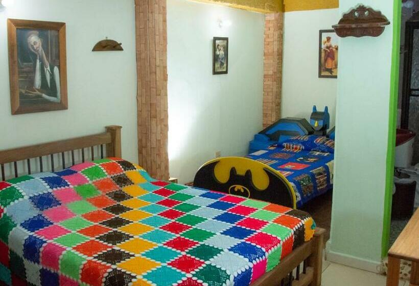 غرفة قياسية, Atenas Jericó