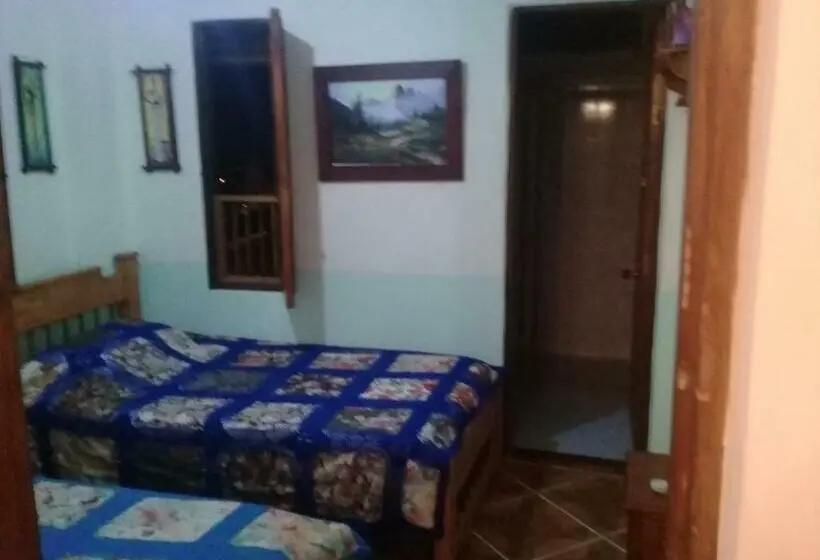 スタンダード４人部屋, Atenas Jericó