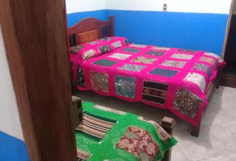 غرفة عائلية, Atenas Jericó