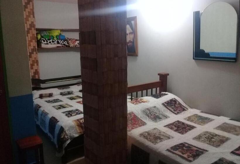 غرفة قياسية رباعية, Atenas Jericó