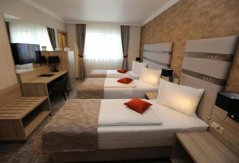 스탠다드 트리플 룸, Baril