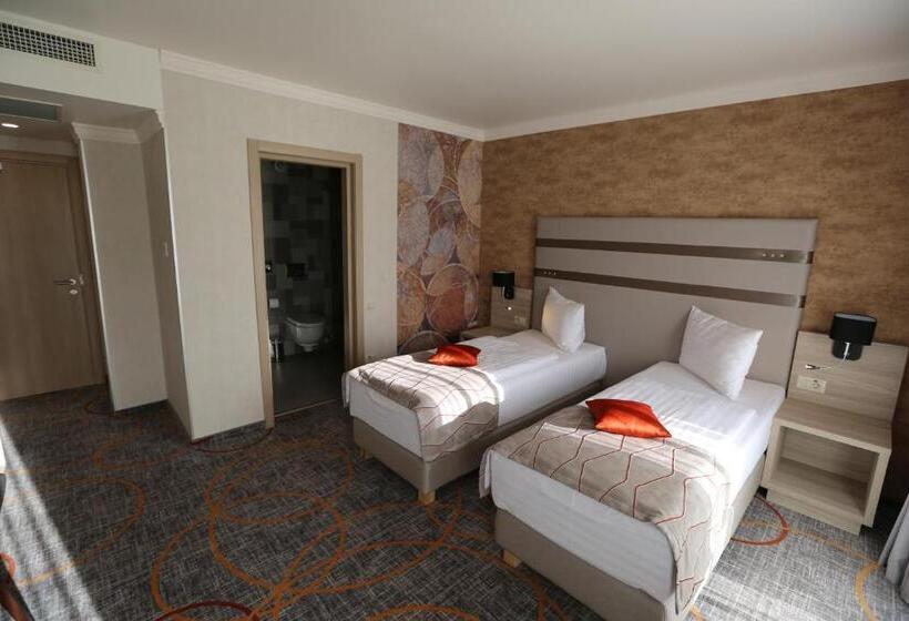 디럭스 룸, Baril