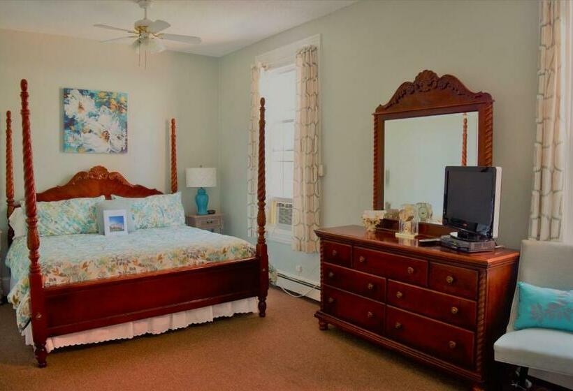 带大床的豪华间, The Ocean House