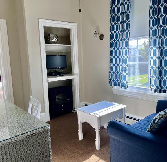 带大床的套房, The Ocean House