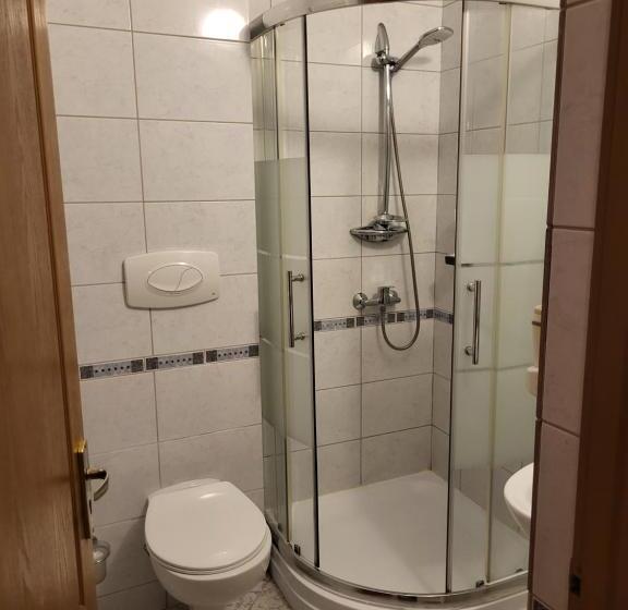 Номер Economy, Pensiunea Denim