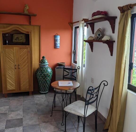 コンフォートトリプルルーム, Hacienda De Palmas