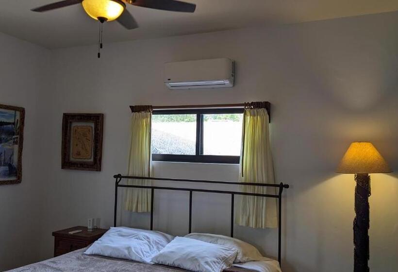 غرفة عائلية, Hacienda De Palmas