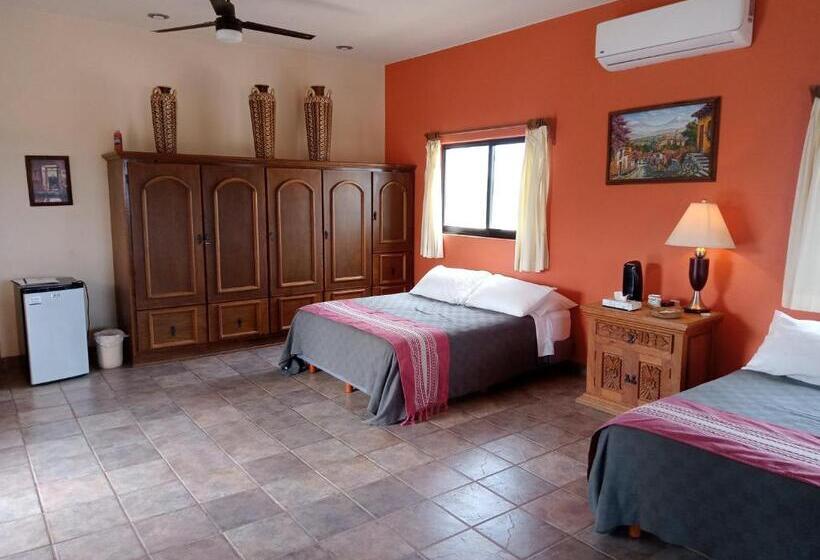 غرفة عائلية مطلّة علي البحر, Hacienda De Palmas