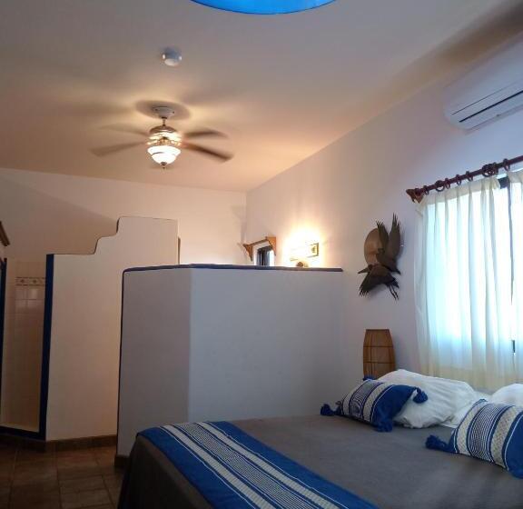 غرفة قياسية إطلالة جانبية علي البحر, Hacienda De Palmas