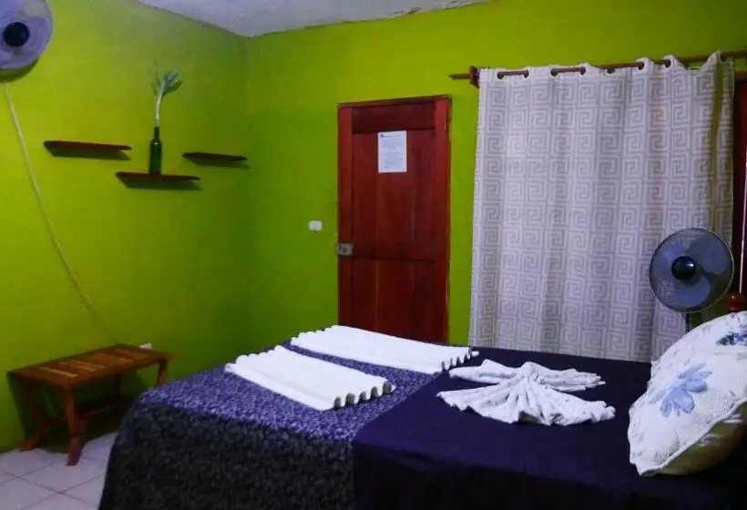 اتاق استاندارد, Restaurante Los Cocos