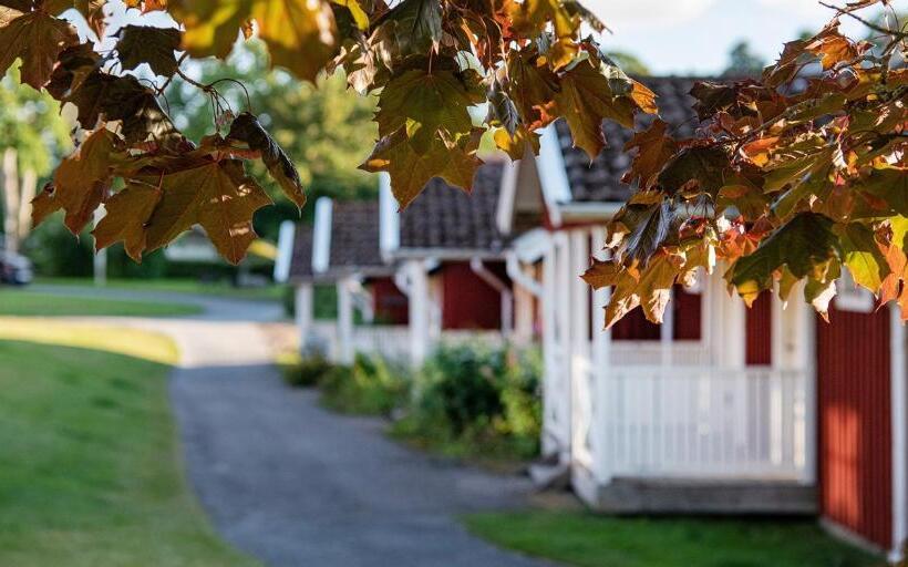 غرفة عائلية, Två Skyttlar