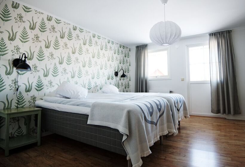 غرفة عائلية, Två Skyttlar