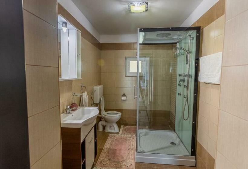 آپارتمان 1 خوابه همکف, Casa Ina