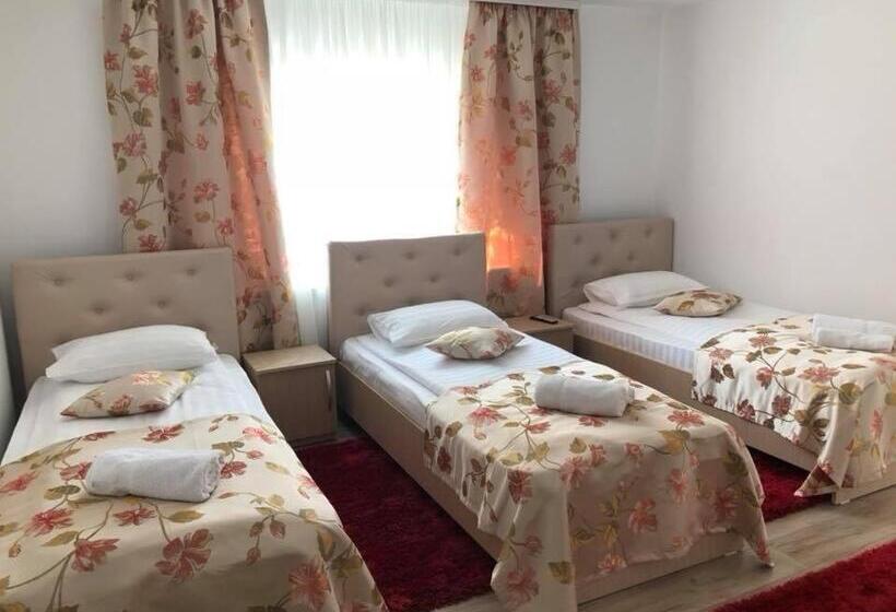 اتاق استاندارد سه نفره, Casa Ina