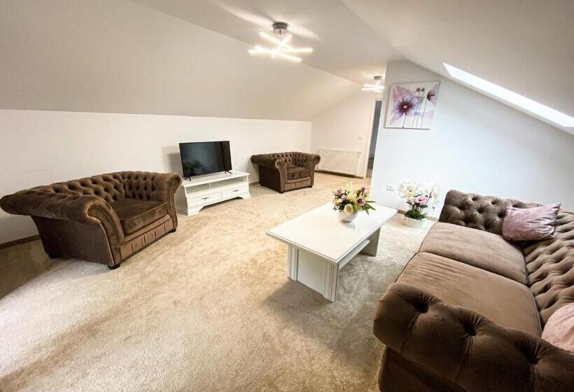 آپارتمان 1 خوابه با چشمانداز, Casa Ina